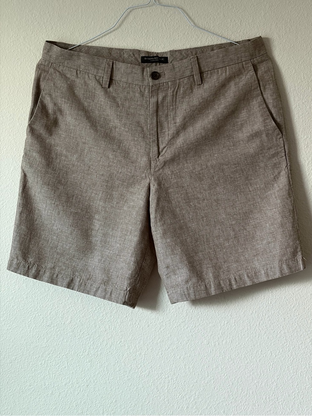 Banana Republic Men’s Khaki 9 Inch Linen Blend Chino Aiden Shorts Size 35x9
